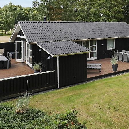 6 Person Holiday Home In Hemmet Exterior photo