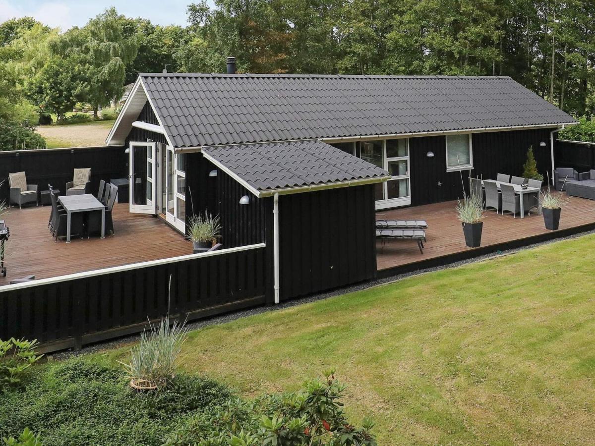 6 Person Holiday Home In Hemmet Exterior photo